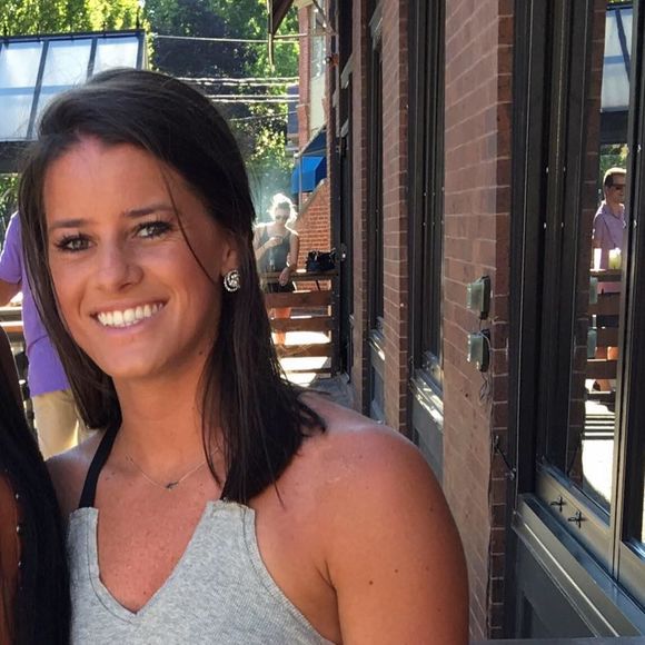 Meet your Posher, Danielle - Picture 1 of 1